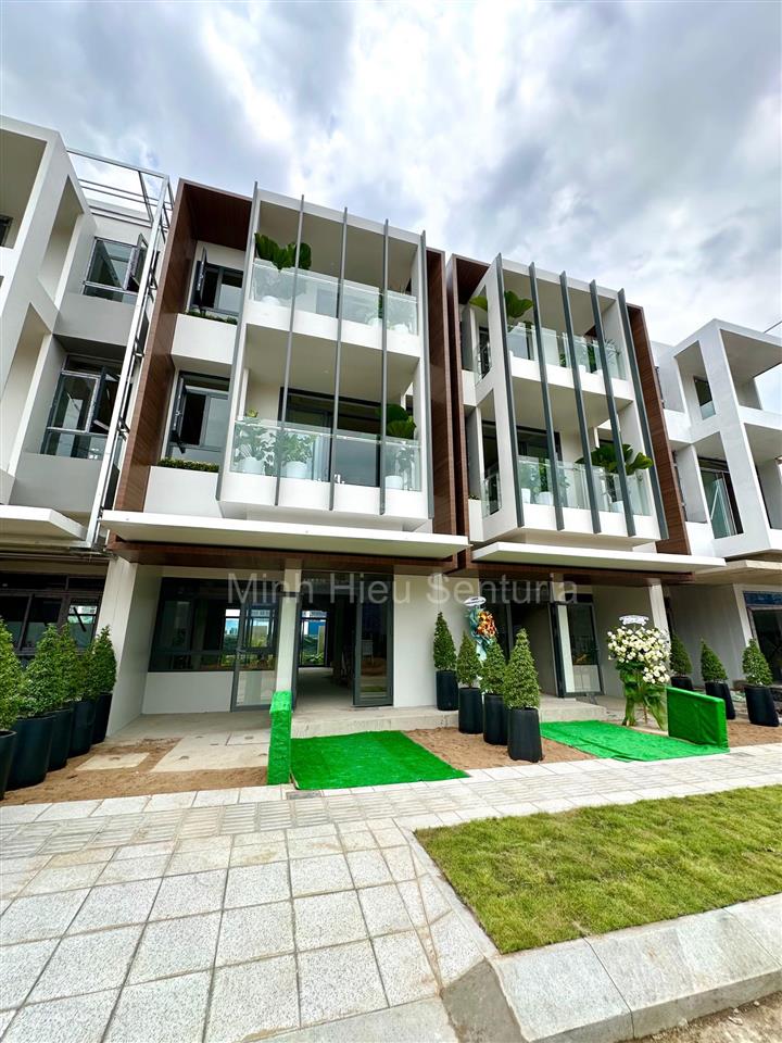 Nhà phố 6x21,5m, giá tốt senturia an phú  chỉ 290 triệu/m2   0938 470 ***