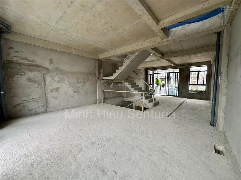 Nhà phố 6x21,5m, giá tốt senturia an phú  chỉ 290 triệu/m2   0938 470 ***