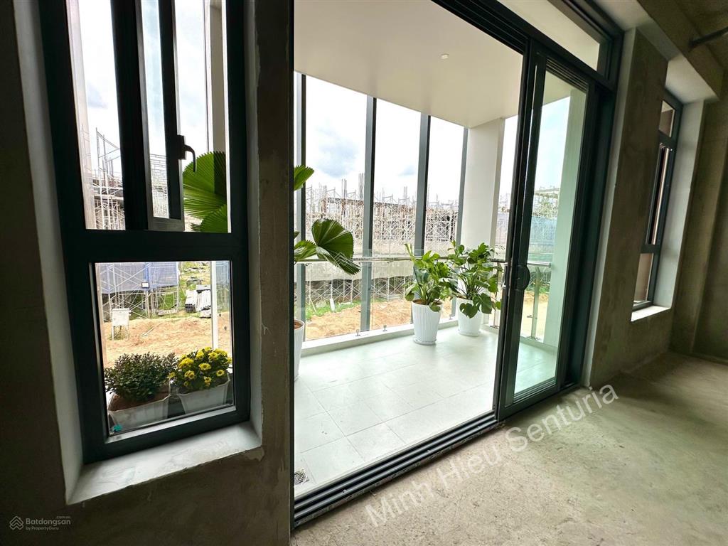 Nhà phố 6x20m giá tốt thị trường senturia an phú chỉ 250 tr/m2   0938 470 ***  minh hiếu