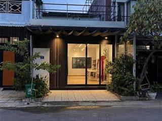 Bán nhà cấp 4 đường nhân hoà 5, hoà xuân đối diện công viên siêu đẹp giá rẻ