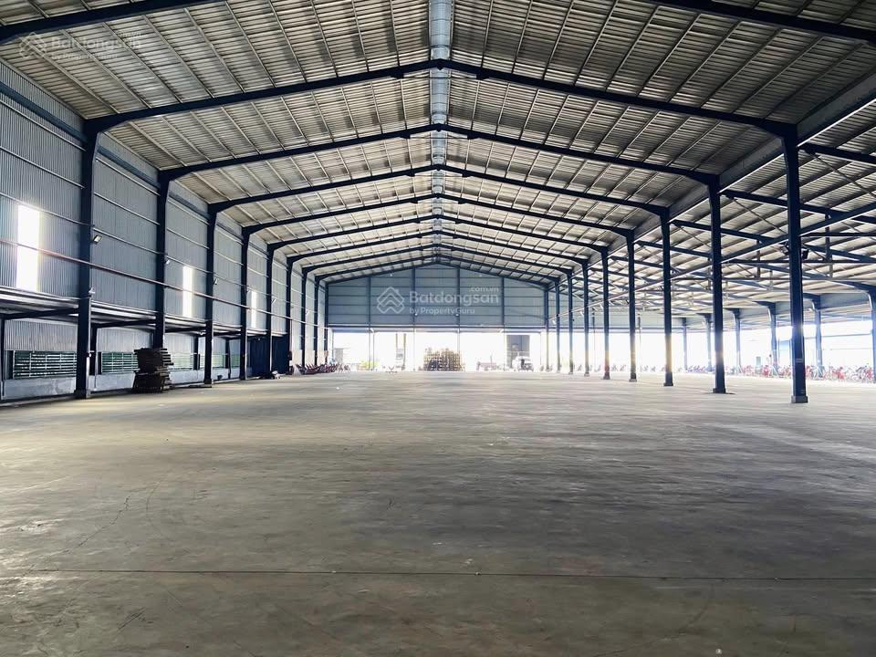 Cho thuê kho xưởng siêu vip 1.100m2 đường lũy bán bích, q. tân phú  có pccc