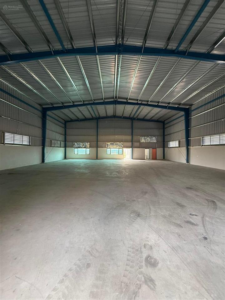 Cho thuê kho xưởng siêu rẻ 1.000m2 mặt tiền đường bùi tự toàn, p. an lạc, q. bình tân