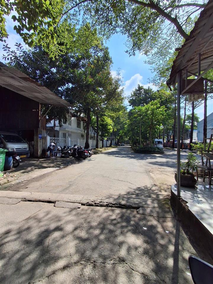 Cho thuê kho xưởng siêu rẻ 5.000m2 đường lã xuân oai, phường long phước, quận 9