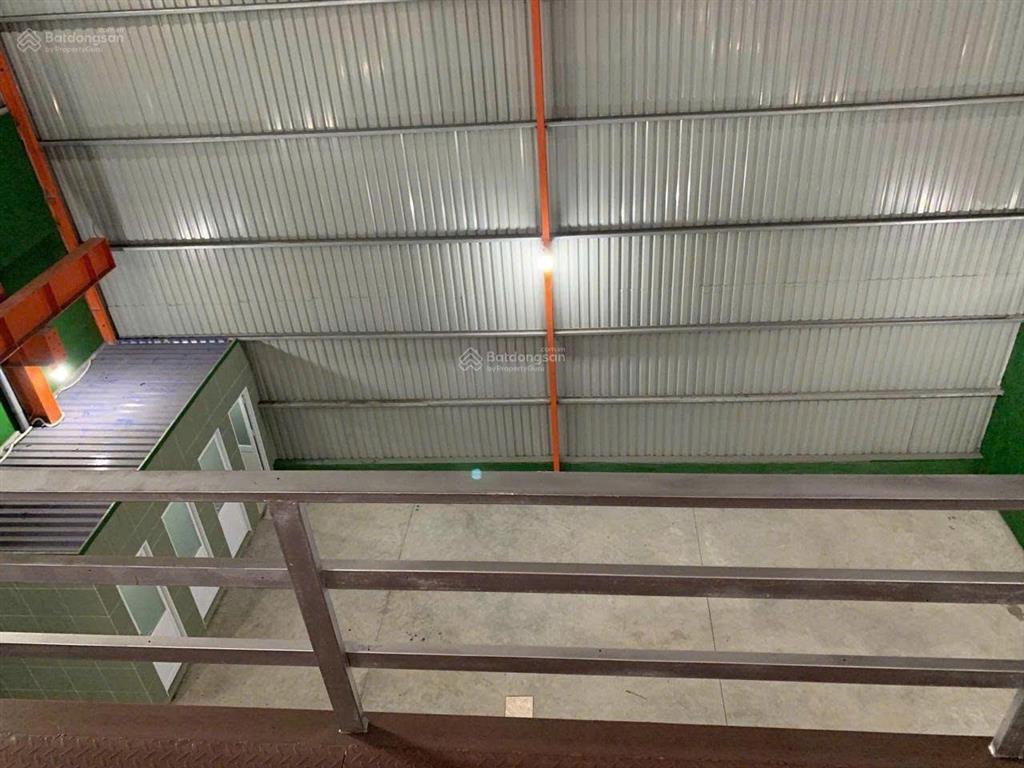 Cho thuê kho xưởng 1.100m2 mặt tiền đường quốc lộ 1a, p. an phú đông, quận 12