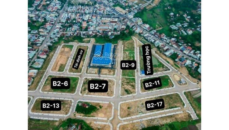 Hành trình tìm kiếm chốn đi về an yên tại phố chợ đông phú