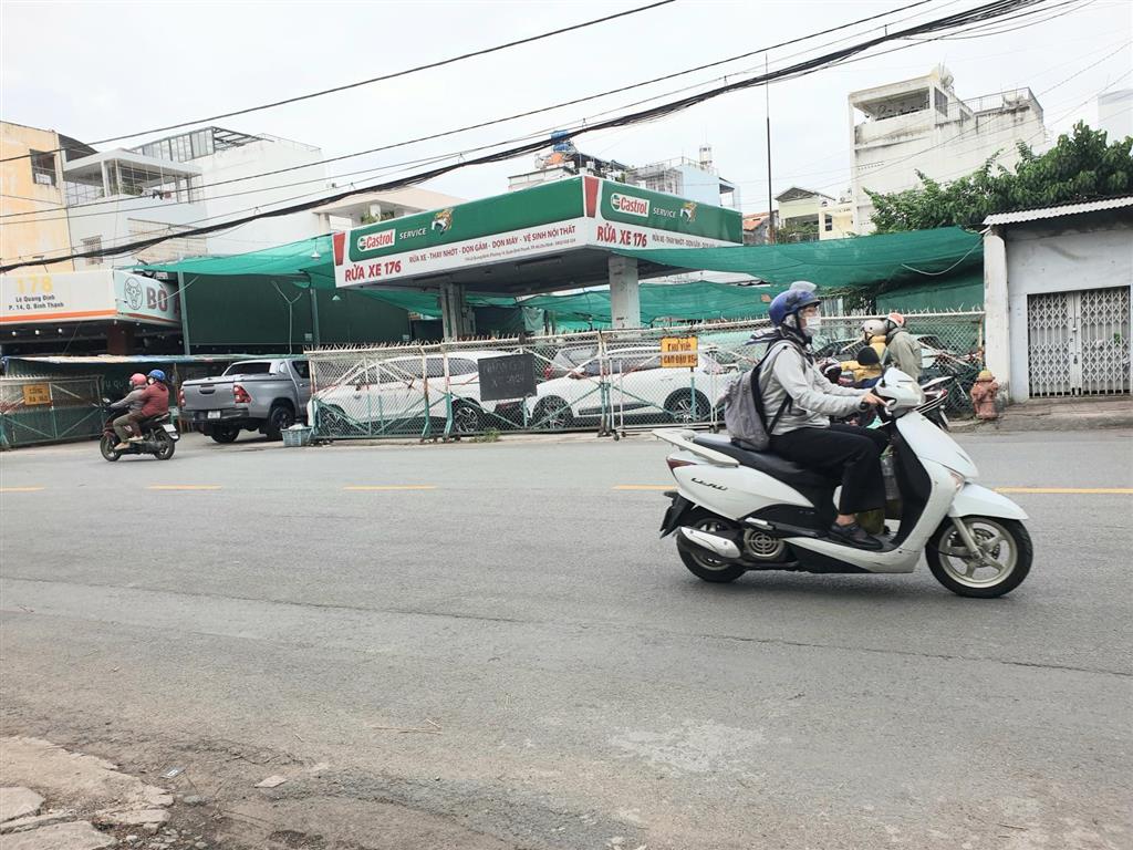 Cho thuê mặt bằng 400m2 gần chợ bà chiểu bình thạnh, kinh doanh tự do