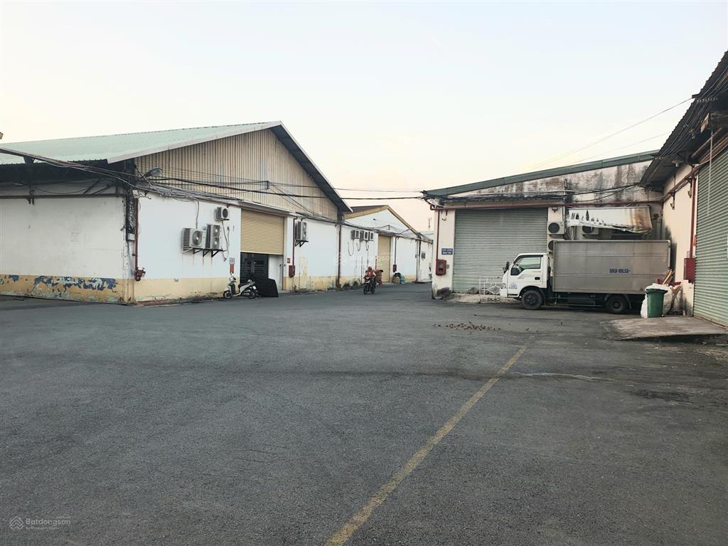 Cho thuê kho 1300m2 đường cộng hòa ngay sân bay tân sơn nhất, cont 40 vào kho, bảo vệ kho 24/24
