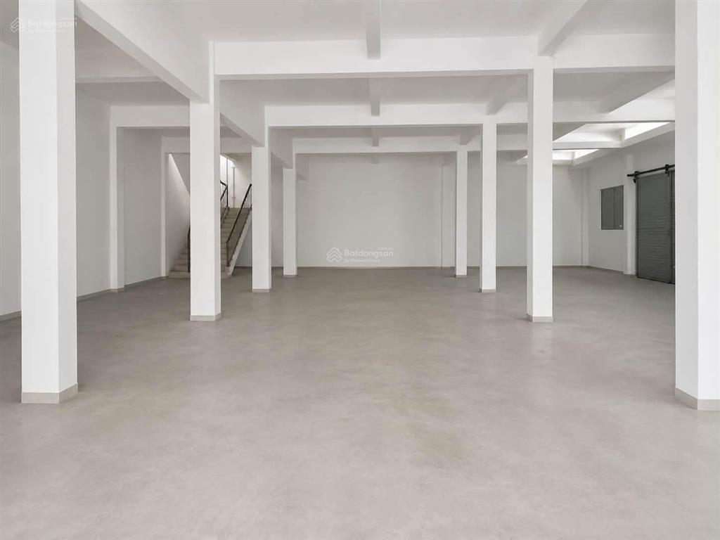 Cho thuê kho, nhà xưởng 560 m2 chứa hàng hoặc làm chuyển phát nhanh tại quận bình thạnh