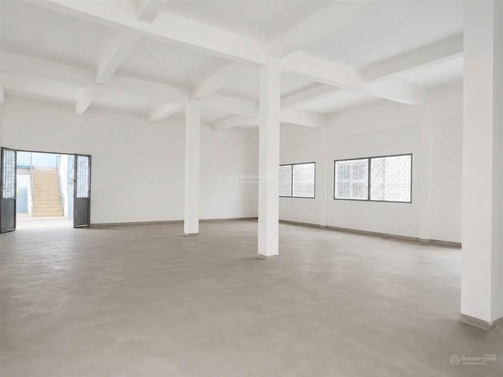 Cho thuê kho, nhà xưởng 560 m2 chứa hàng hoặc làm chuyển phát nhanh tại quận bình thạnh