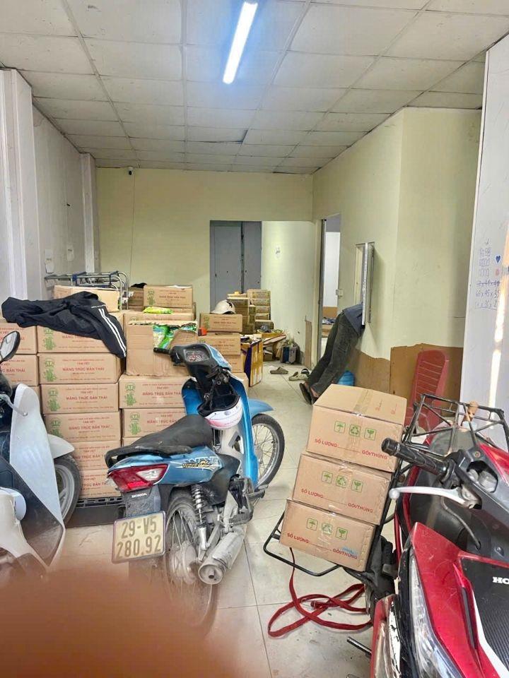 115m nhà xưởng khu vực Kim Giang cần cho thuê, container đỗ cửa, giá 12tr/th