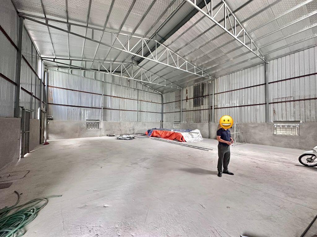 Cho thuê 400m kho xưởng đường Phan Trọng Tuệ, mặt tiền 13m, giá 75k/m