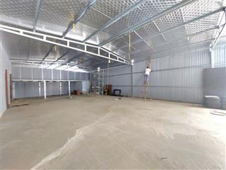 355m kho xưởng sát Nguyễn Hữu Thọ cần cho thuê, container đỗ, giá 30tr/th