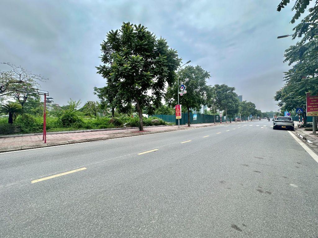 Cho thuê nhà xưởng khu vực Cổ Linh, DTSD 2050m, container đỗ, pccc tự động