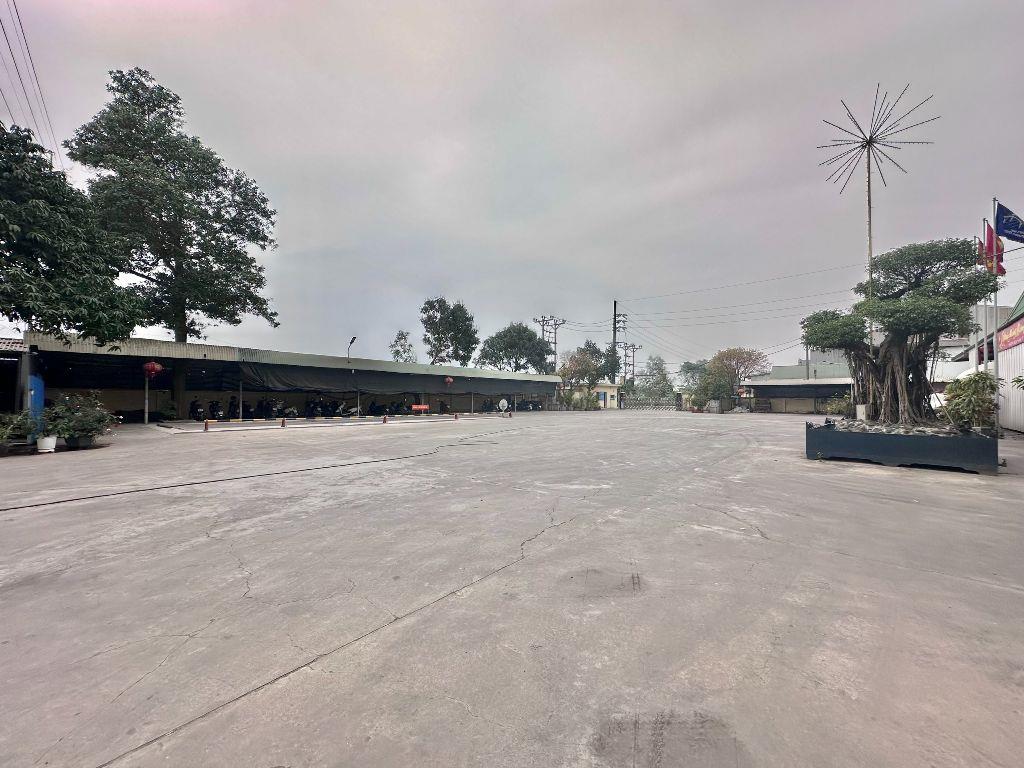 3950m kho xưởng khu vực KCN Hà Bình Phương cho thuê, đầy đủ VAT, container đỗ tận cửa