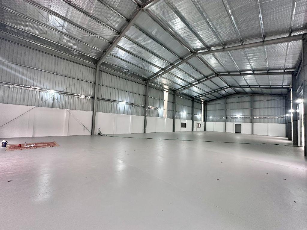 Cho thuê kho xưởng khu vực Cự Khối, DTSD 800m, pccc tự động, giá 77tr/th
