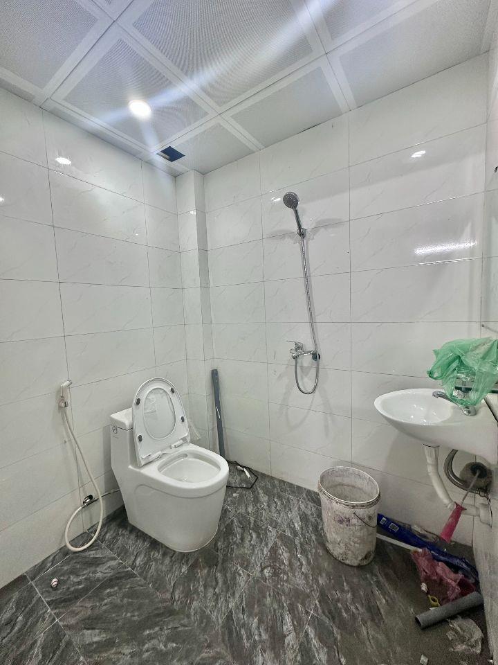 140m kho xưởng khu vực Đội Cấn cần cho thuê, mặt tiền 7m, đất sổ đỏ