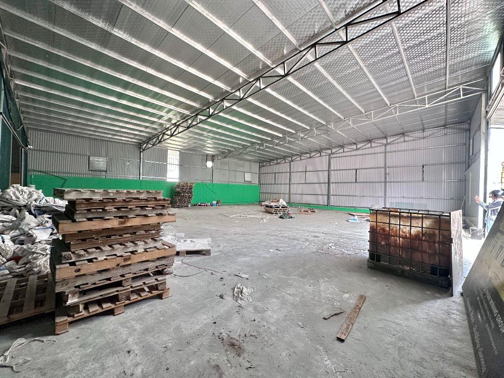 480m kho xưởng sát đường Tứ Hiệp cần cho thuê, có pccc, container đỗ cửa