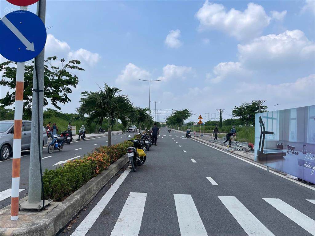 Chính chủ bán gấp 70m2 1,3 tỷ gần vin hóc môn, thương lượng khách thiện chí, đã có sổ hồng