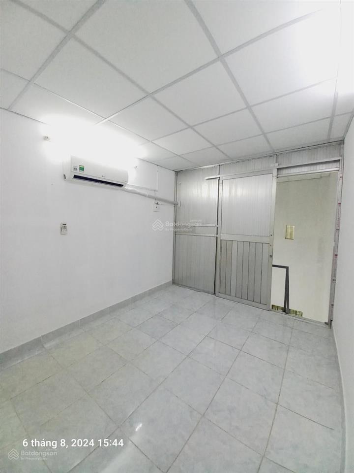 Bán nhà + dãy trọ  đất 120m2 ngang 7,6m  hẻm xe tải  full thổ cư