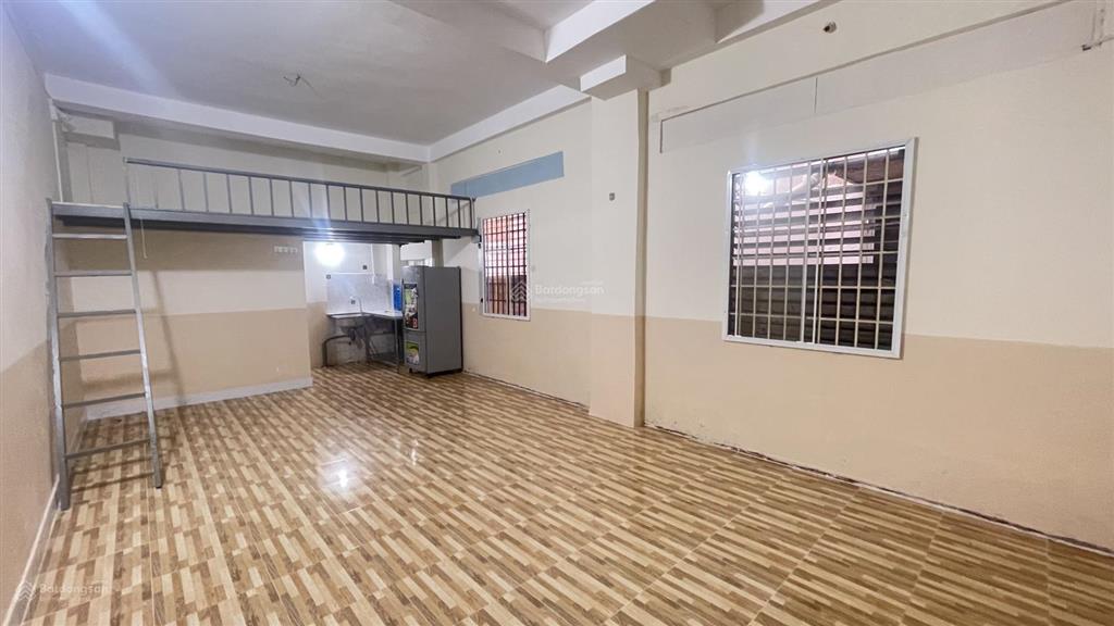 Cho thuê chdv có gác ngay đường số 27 linh đông dt 50m² + gác có nội thất giá 3,5 triệu/tháng