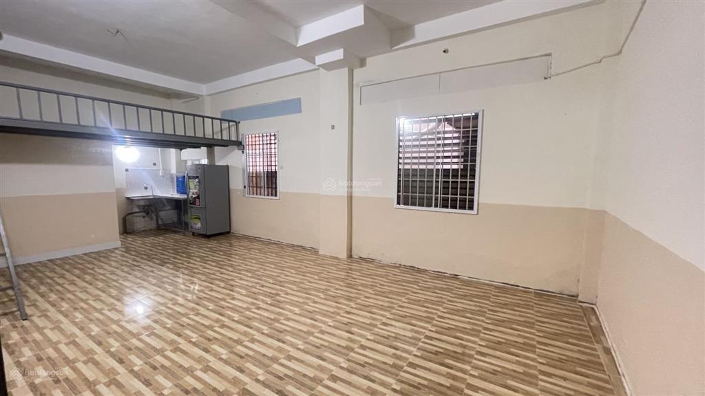 Cho thuê chdv có gác ngay đường số 27 linh đông dt 50m² + gác có nội thất giá 3,5 triệu/tháng