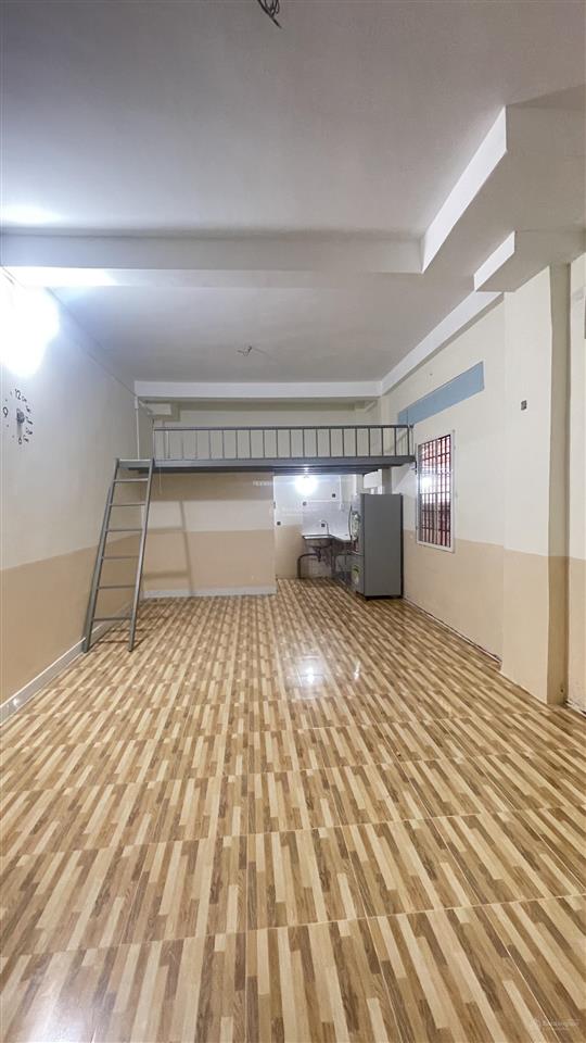 Cho thuê chdv có gác ngay đường số 27 linh đông dt 50m² + gác có nội thất giá 3,5 triệu/tháng