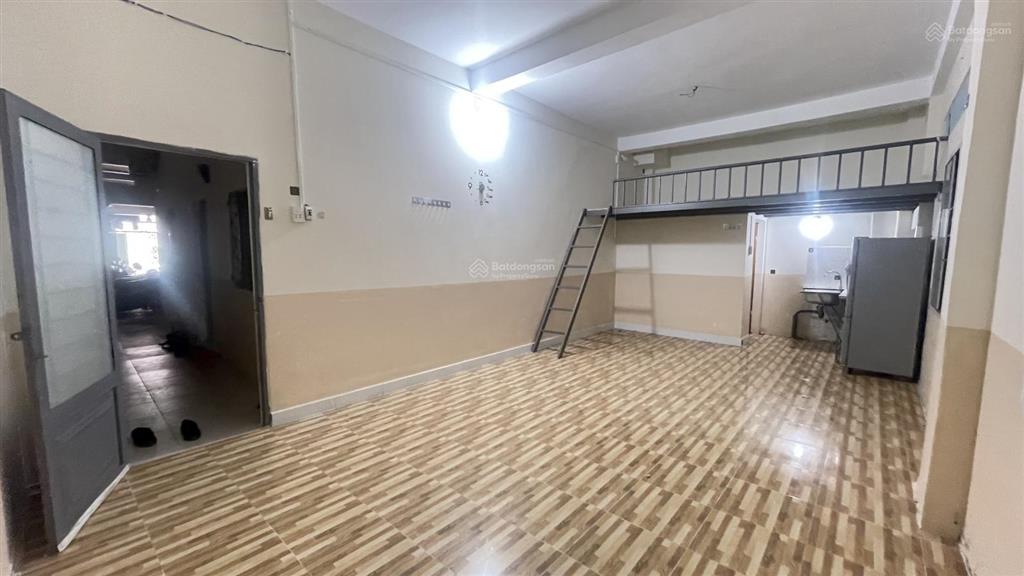 Cho thuê chdv có gác ngay đường số 27 linh đông dt 50m² + gác có nội thất giá 3,5 triệu/tháng