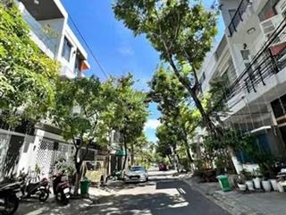 Đất mặt tiền đường 5m5 lề 3m cù chính lan. song song điện biên phủ. s= 100m2 ( 5x20) giá 7.65 tỷ