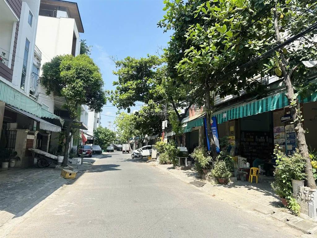 Nhà 2 tầng mặt tiền nguyễn viết xuân đối diện bến xe. s= 94m2 giá 6.8 tỷ