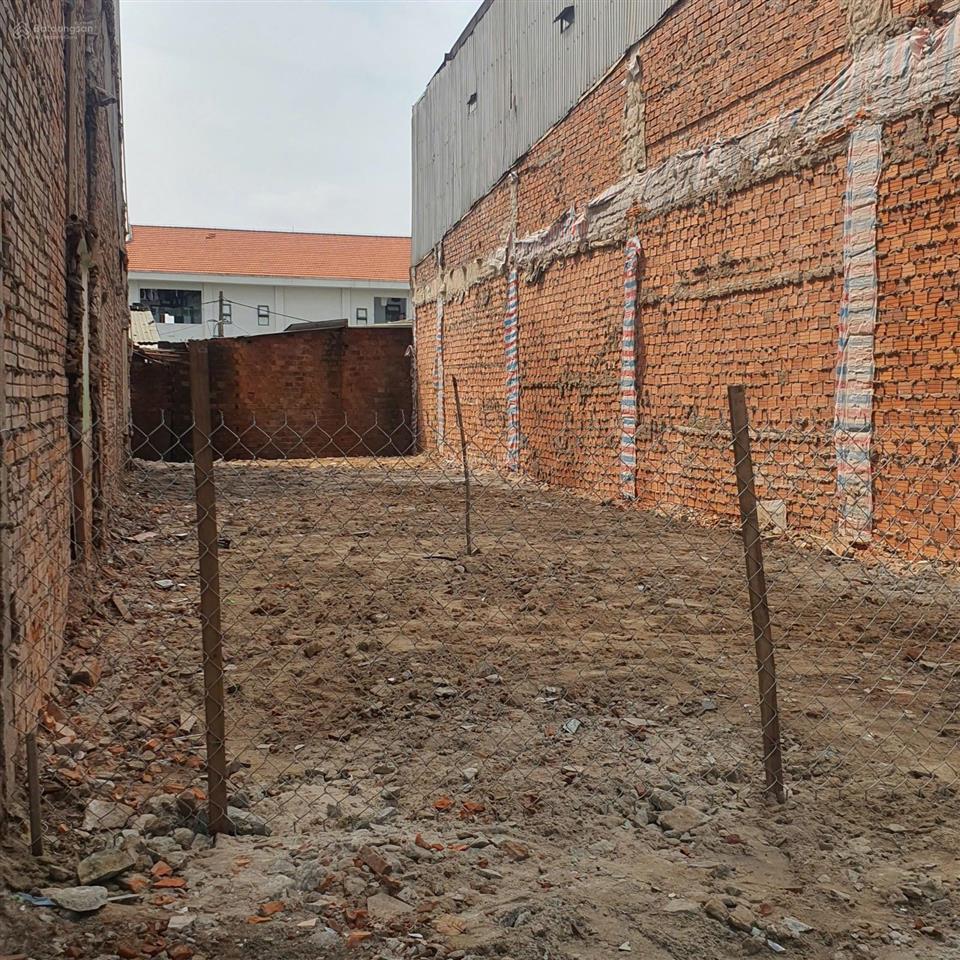 Lô đất tuyệt đẹp đường 10.5 nguyễn chánh sát nút giao thông ngã tư hoàng thị loan. s=145m2