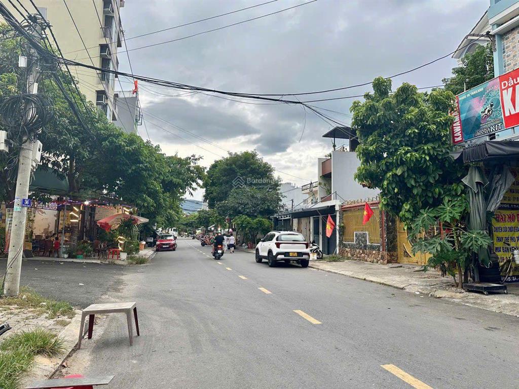 Đất đường 7m5 phó đức chính, cạnh vương thừa vũ, sơn trà, dt 104m2 ngang 8.3m giá 10.8tỷ