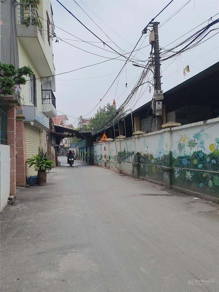 Bán nhà cấp 4 ngay gần ngã tư trạm trôi, 53m2 thoáng 2 mặt, phù hợp đầu tư, xây chung cư mini
