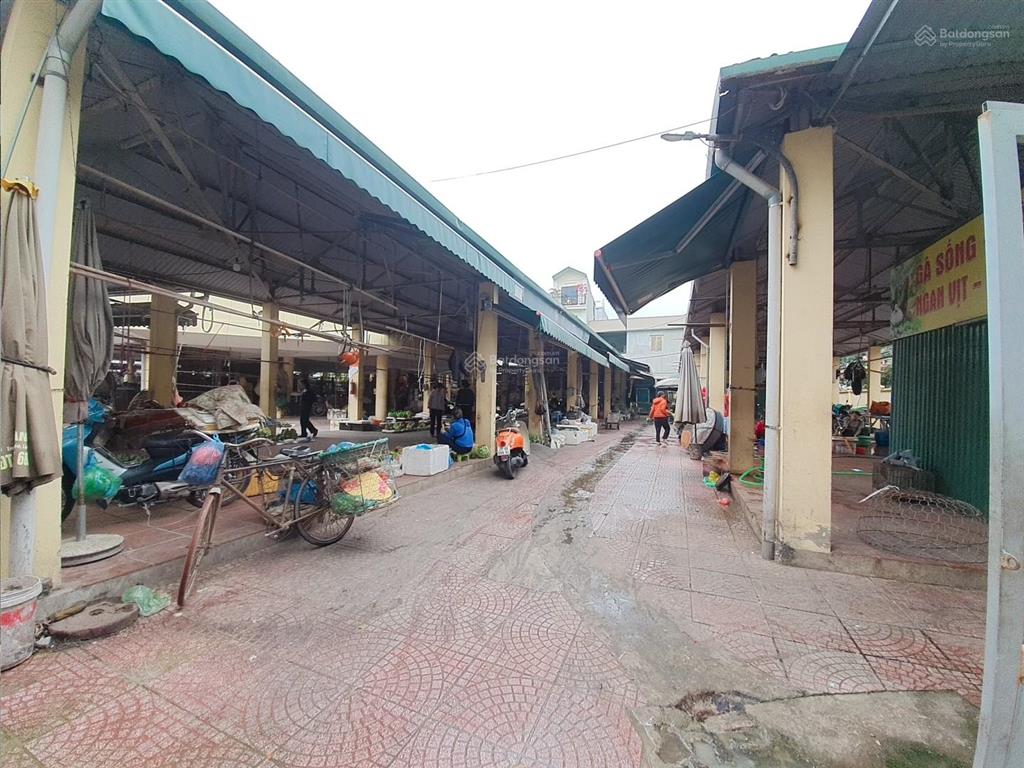 Bán nhà cấp 4 ngay gần ngã tư trạm trôi, 53m2 thoáng 2 mặt, phù hợp đầu tư, xây chung cư mini
