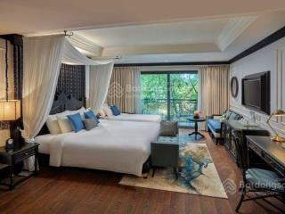 Chính chủ bán gấp mp hoàng cầu sổ đỏ 240m2 xây 1 hầm 9 nổi mt 9m giá 175 tỷ