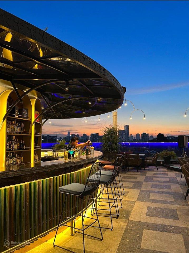 Chính chủ bán nhà mp trần nhân tông sổ 230m2 xây 9 tầng mt 6m tiện cho cty ngân hàng thuê