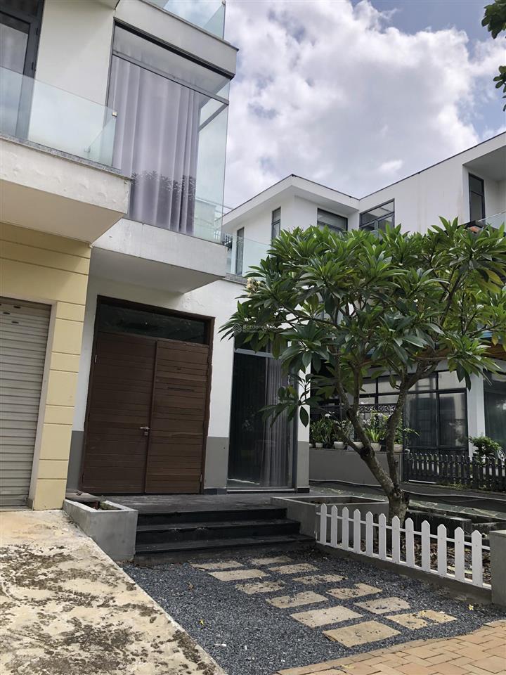 Biệt thự lucasta compound đẹp như resort, gần nút giao ct long thànhvành đai 2, đến globalcity 2km