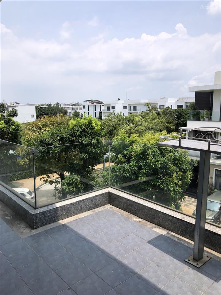 Biệt thự lucasta compound đẹp như resort, gần nút giao ct long thànhvành đai 2, đến globalcity 2km