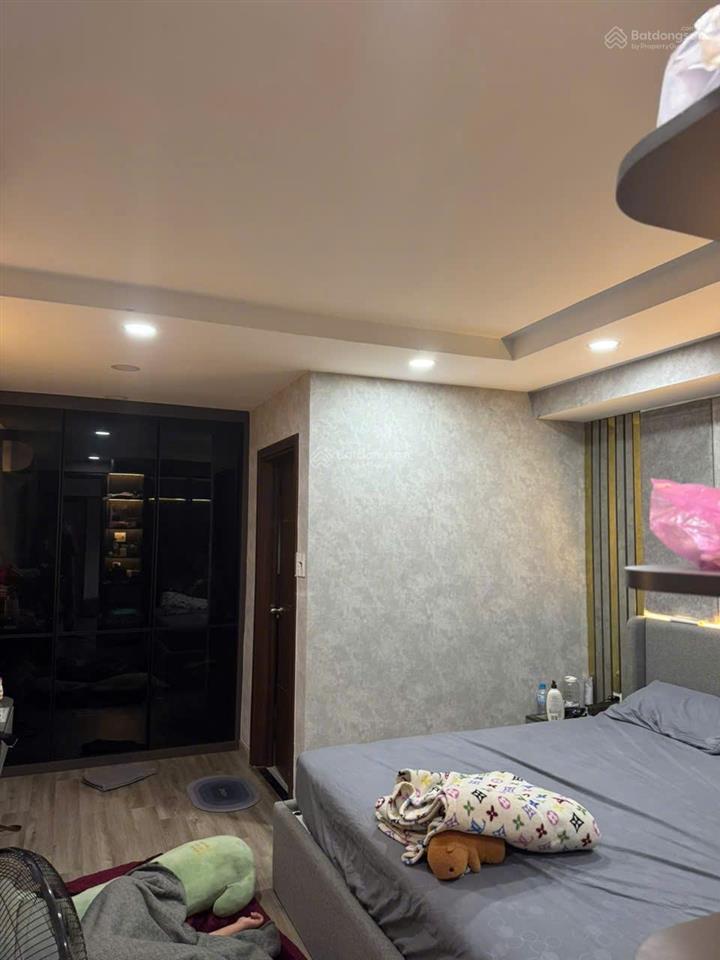Cơ hội hiếm có nhà + 4 căn trọ, hẻm xe hơi, vị trí vàng quận bình tân