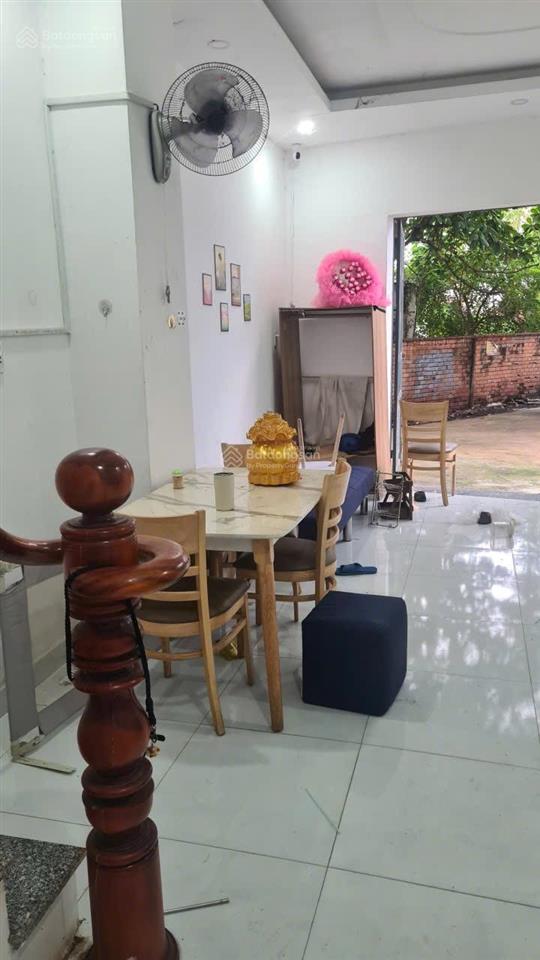 Thuê nhà nguyên căn 1 trệt 2 lầu đường huỳnh văn cù giá 4.5tr nội thất