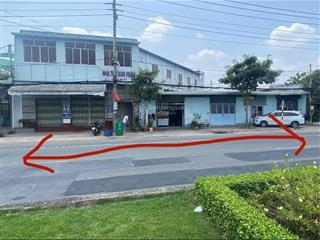 Bán dãy trọ 35 phòng + 3 kiot dt1100m2 có 227m thổ cư, mặt tiền 30m bám ql91b đối diện kcn trà nóc