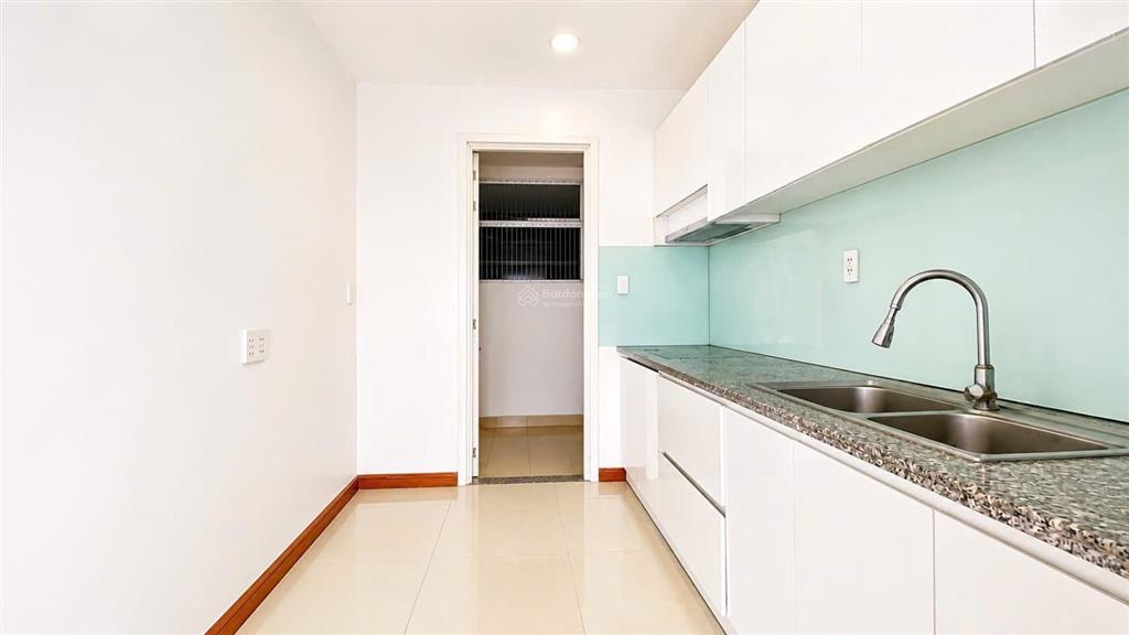 Diamond riverside 3pn trực diện hướng đông, view q1, võ văn kiệt  tầng đẹp  view thoáng  alo em