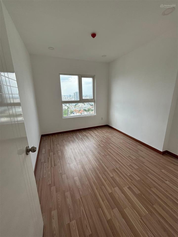 Diamond riverside 1 căn hiếm có giá bán nhà đầy đủ nội thất, bằng giá nhà trống 72m2 giá 3,1 tỷ.