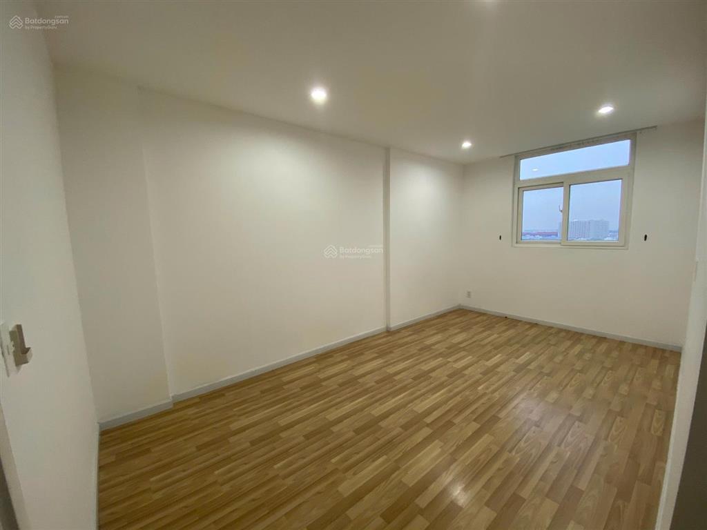 City gate cho thuê 2pn có 3 máy lạnh, rèm cửa giá 8,5tr  đầu tháng 08 ở được  1 căn hiếm có.