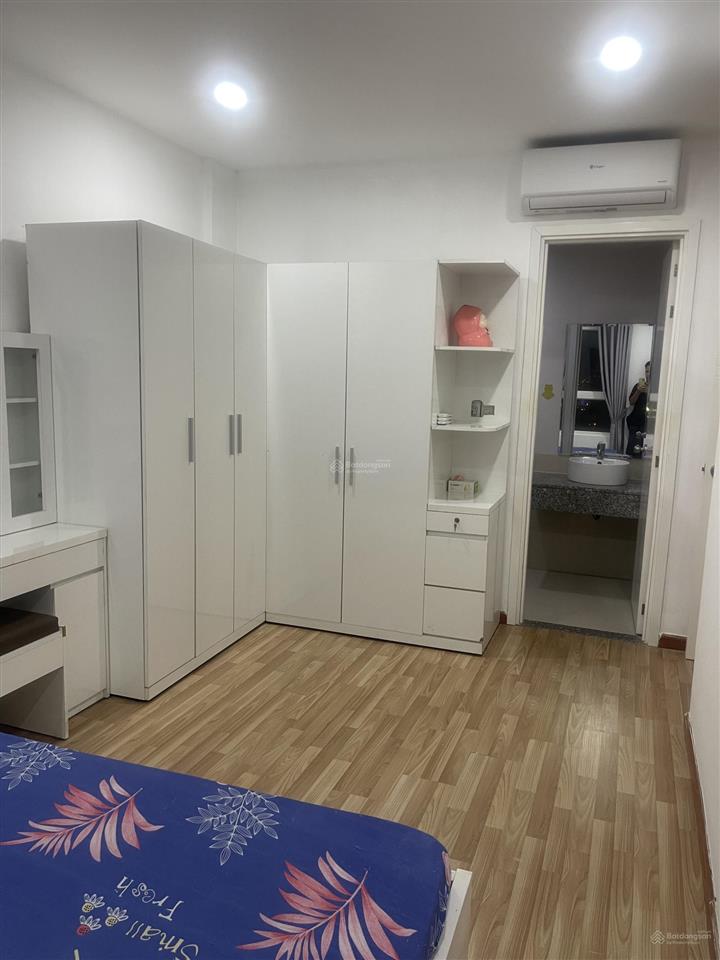 Diamond riverside bán 2pn có nội thất, tầng đẹp, view q1 giá 3,2 tỷ, chìa khóa sẵn.