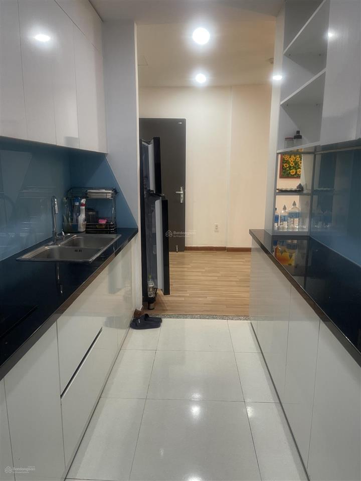Diamond riverside bán 2pn có nội thất, tầng đẹp, view q1 giá 3,2 tỷ, chìa khóa sẵn.