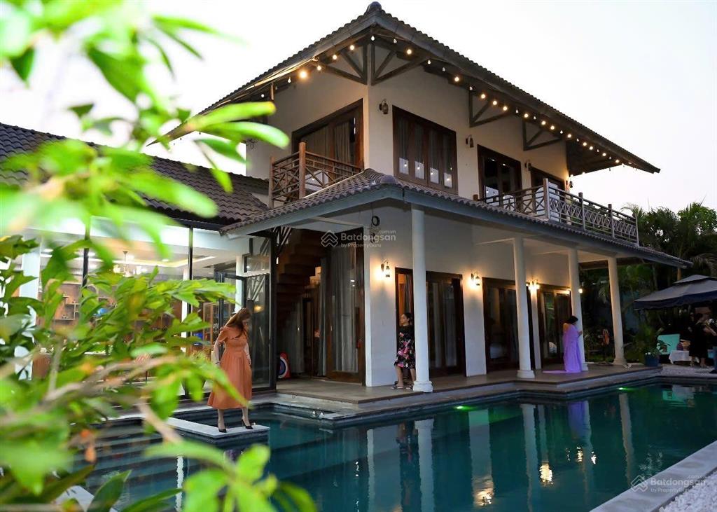 Bán villa 800m2 có hồ bơi style bali  gần sông sài gòn view nhìn về đảo bình quới