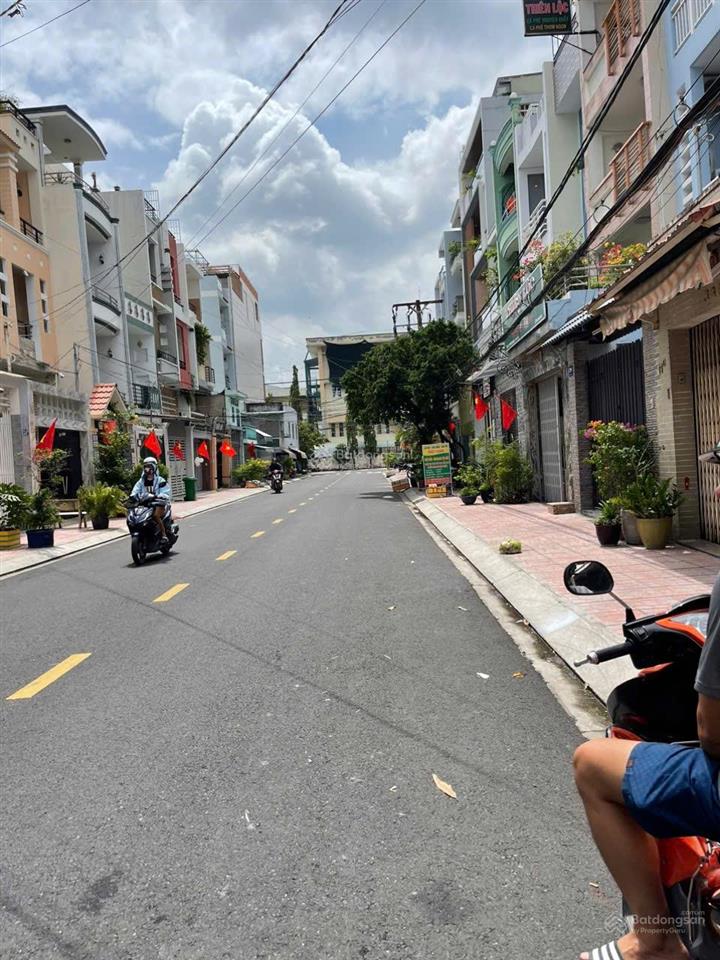 Hiếm ! bán đất khu bình phú 4x18 giá 9 tỷ