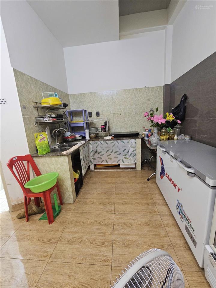 Bán nhà tân tạo bình tân 4x14  trệt, lầu, đường xe hơi tránh  chủ kẹt tiền bán chỉ 4 tỷ 100