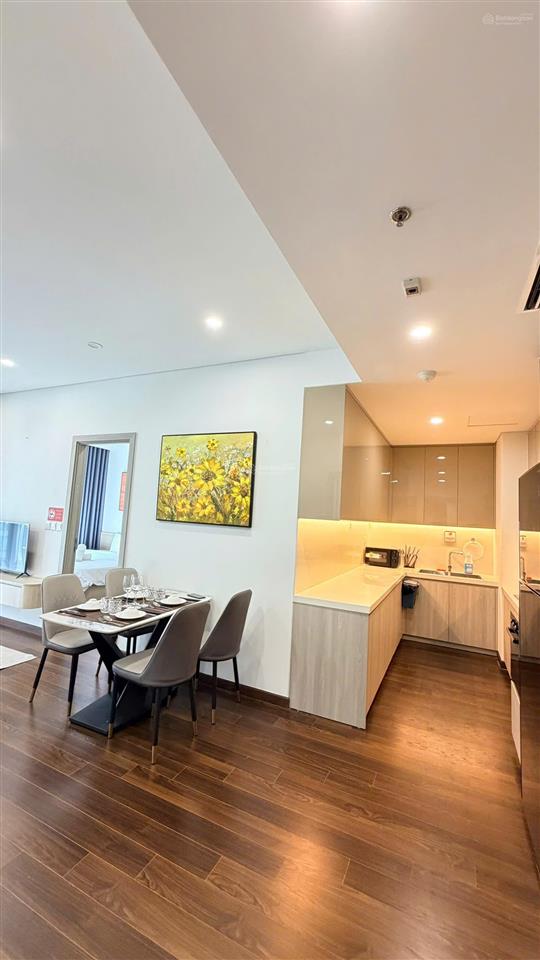 Siêu rẻ 5.990 tỷ căn 62m2 thiết kế đẹp nhất tòa mas a tầng trung full nội thất  0919 452 ***