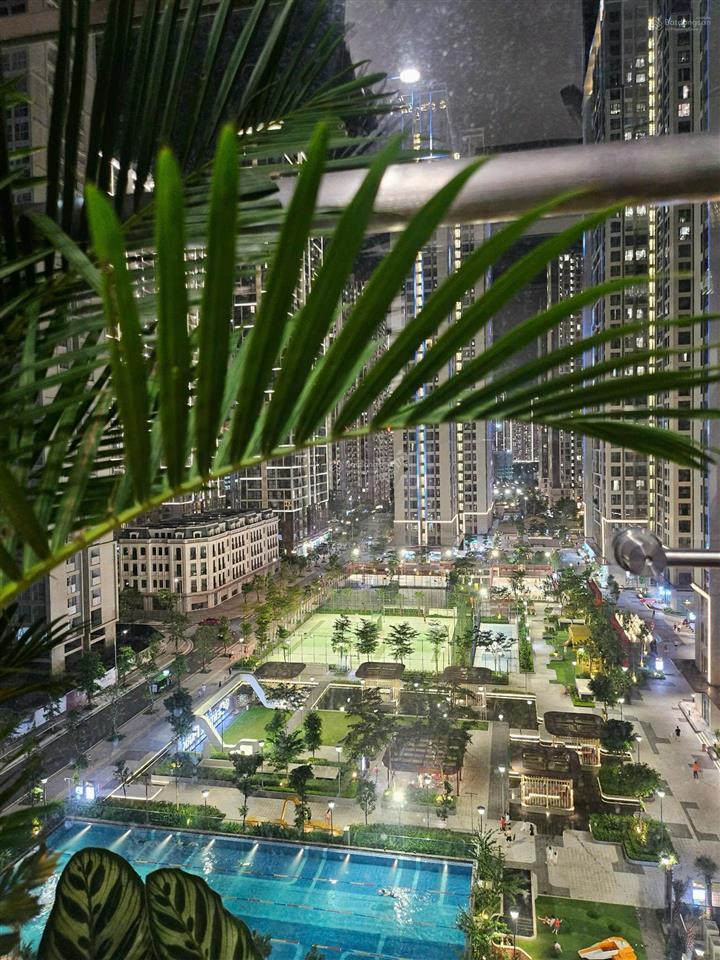 Quá rẻ 3,650 tỷ căn 09 tòa mas c view thẳng bể bơi full nội thất đẹp, sẵn dòng tiền 13tr/1 tháng